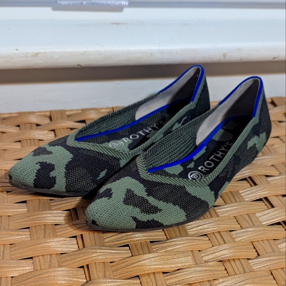 Camo Rothys - Picture 1 of 4